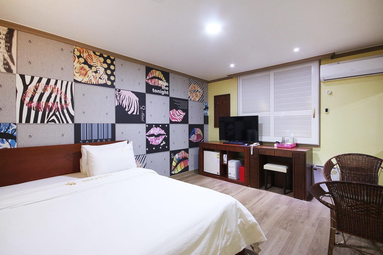Happy Q Motel Andong Exterior foto