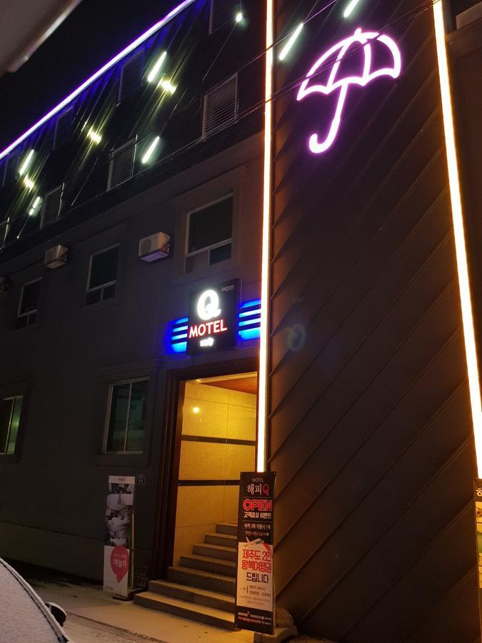 Happy Q Motel Andong Exterior foto